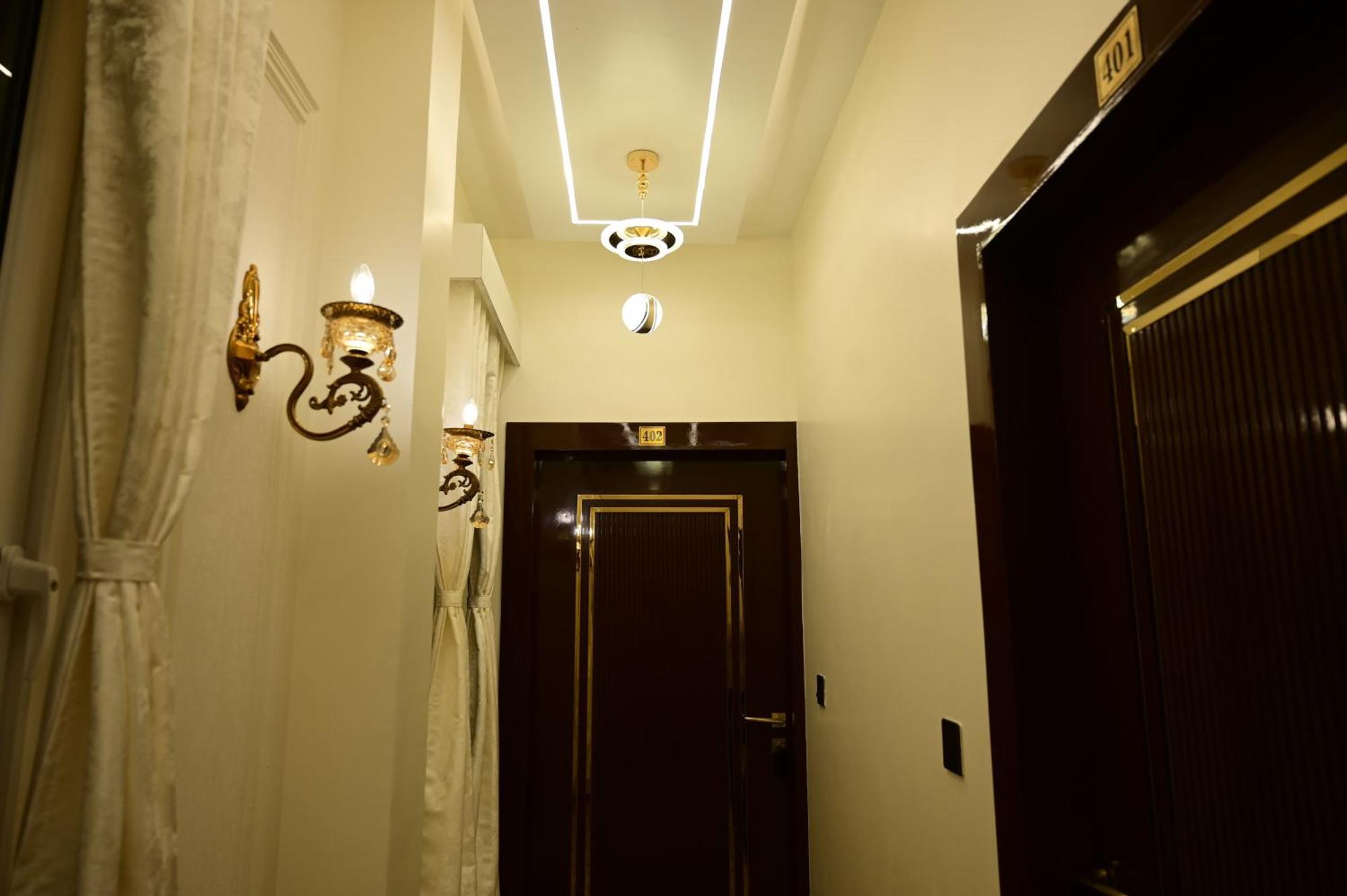 Hotel Vedic Inn Faizābād Zewnętrze zdjęcie